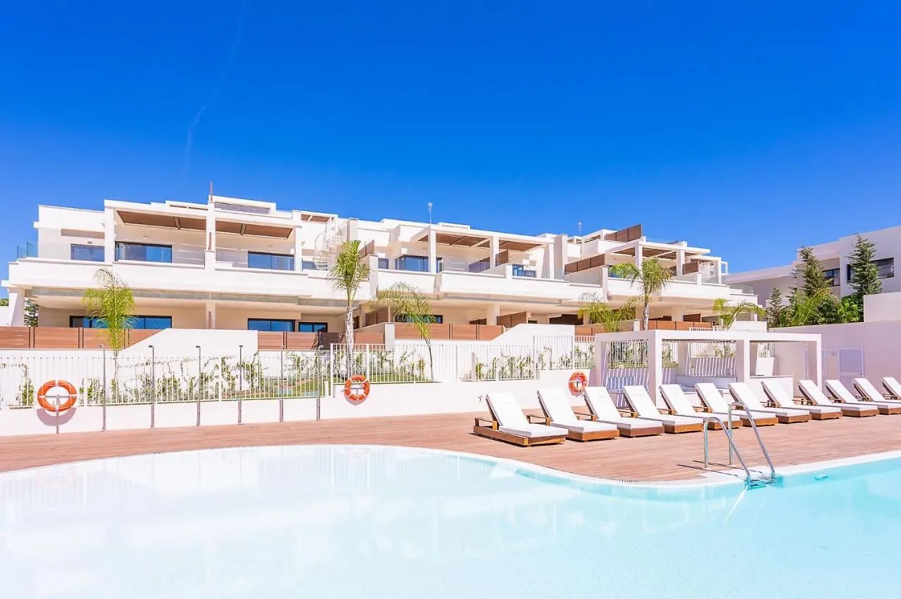 Vida Feliz: Beachside Luxury Apartment with Sea Views La Cala De Mijas