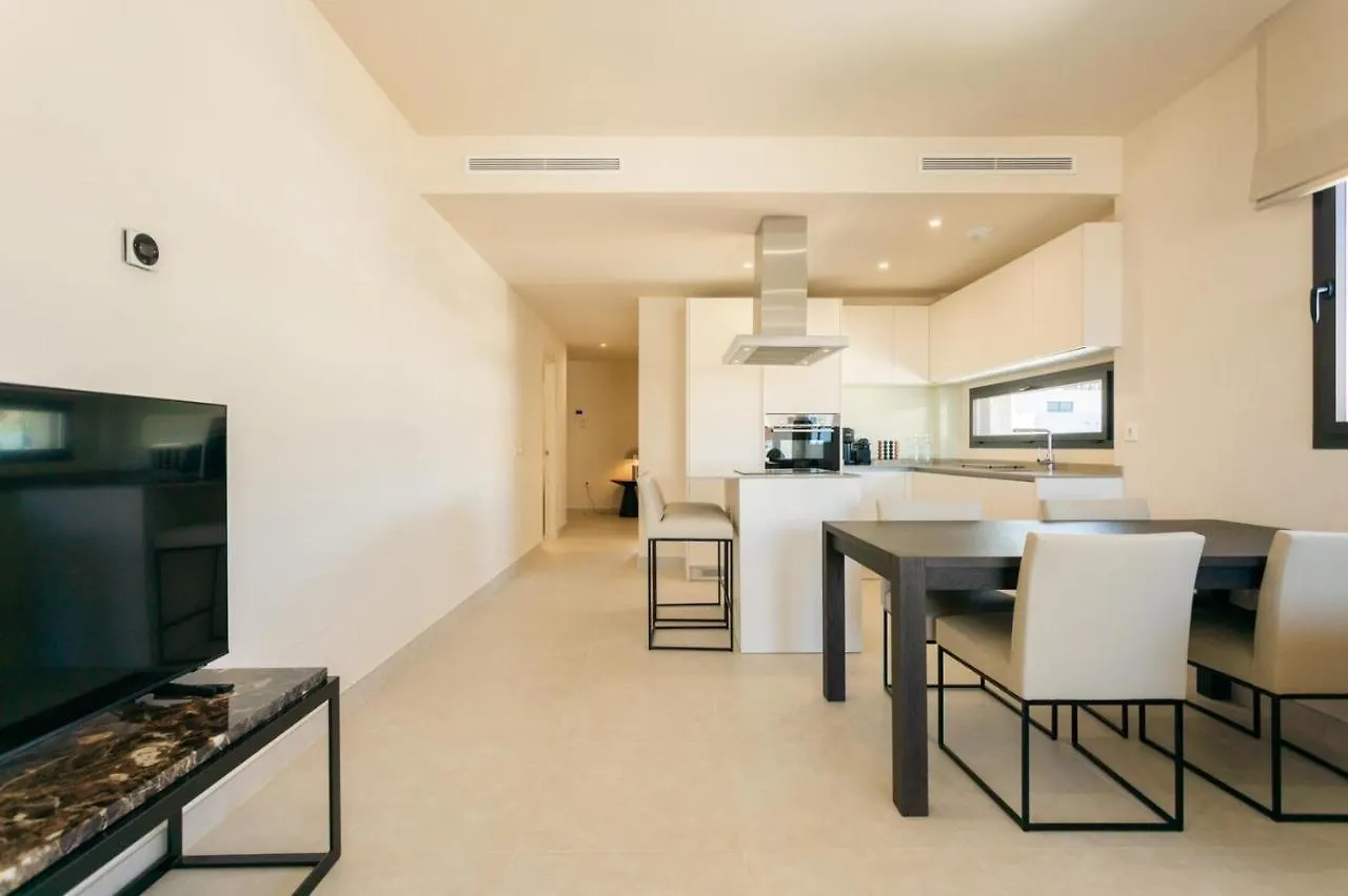Vida Feliz: Beachside Luxury Apartment with Sea Views La Cala De Mijas